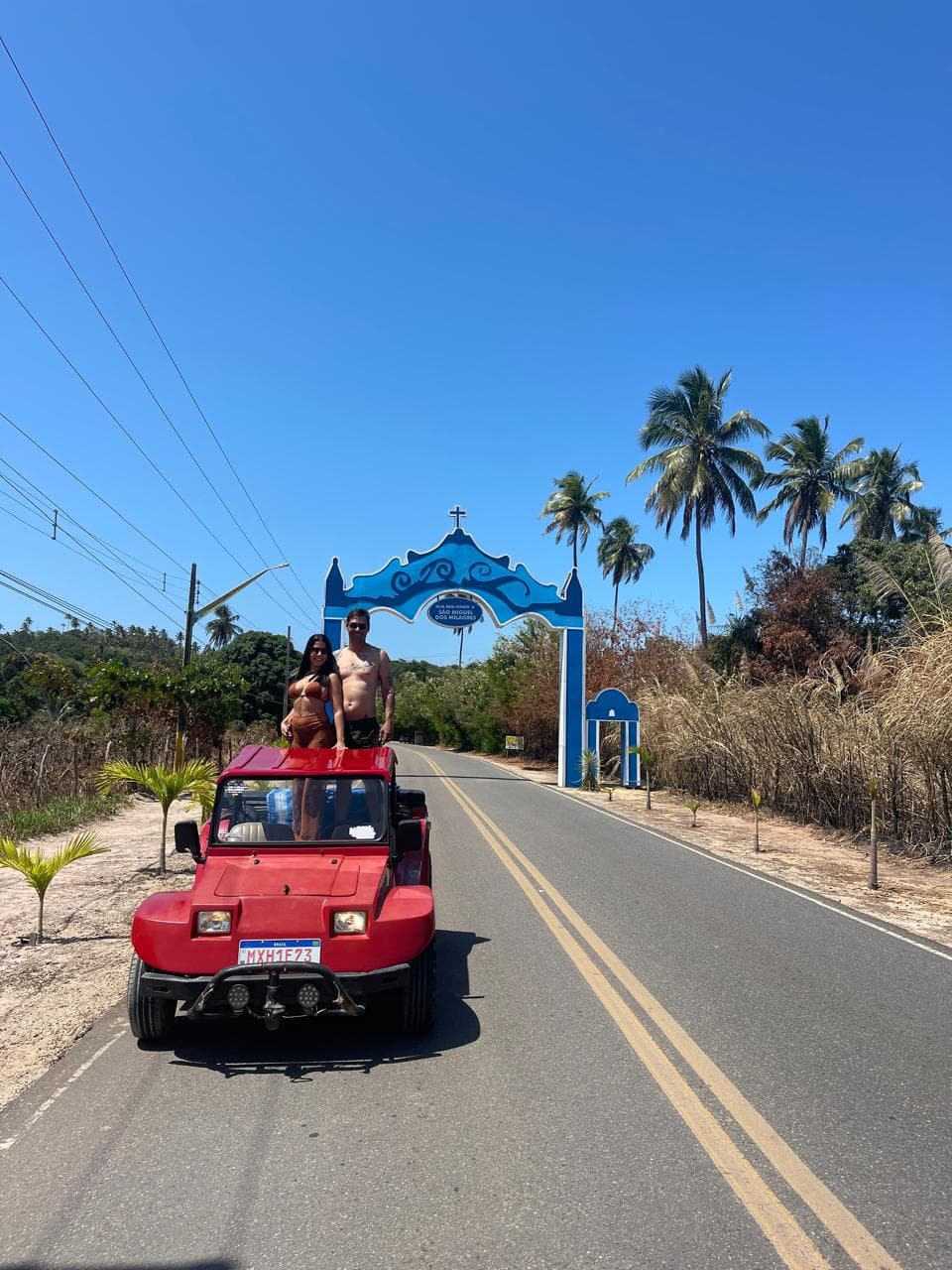 Água cristalina mostrando o fundo